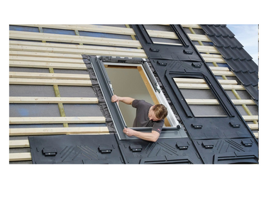 Installation of GSE in-roof system with window frame